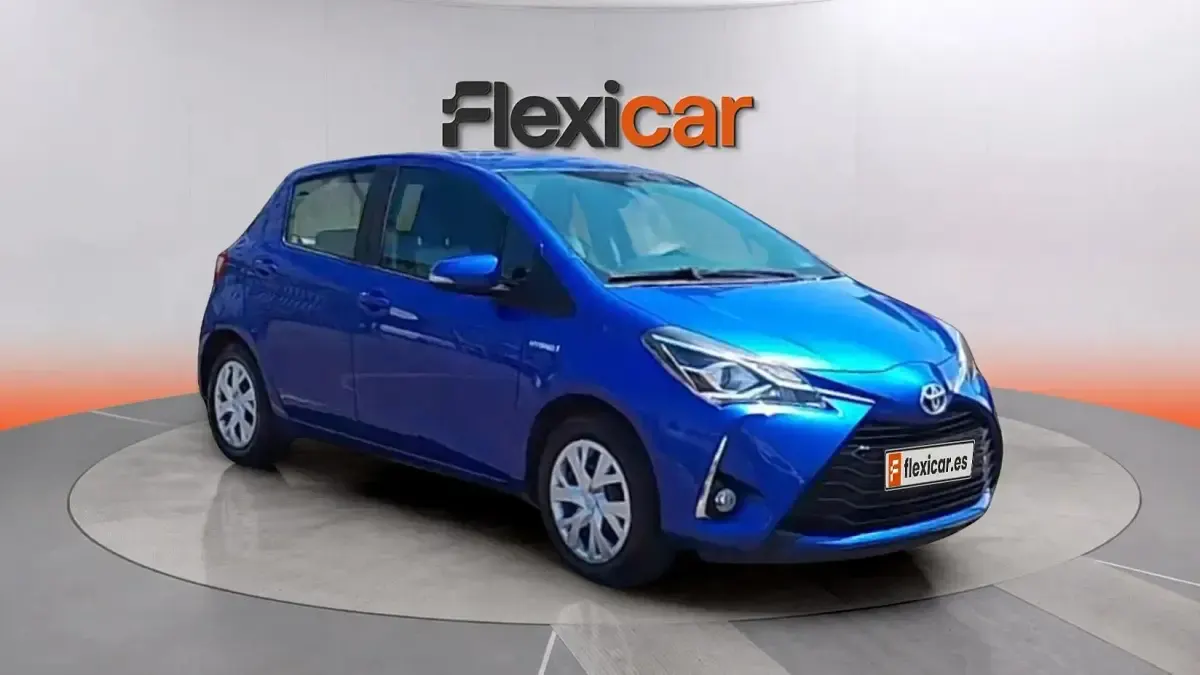 Usado Toyota Yaris Hybrid Active 100 CV (73 kW) 2020 Berlina