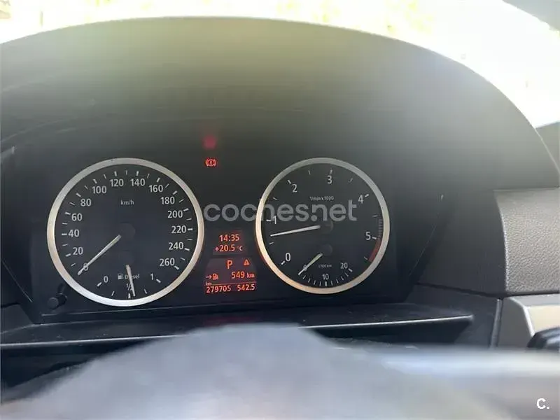Usado BMW 525 177 CV (130 kW) 2006 Gris / plata Berlina