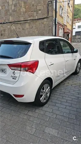 Usado Hyundai ix20 Comfort 115 CV (84 kW) 2012 Blanco Utilitario