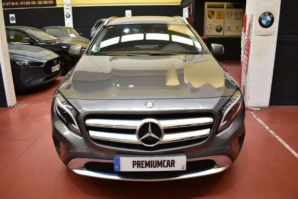 Usado Mercedes GLA200 Style 136 CV (100 kW) 2016 Gris SUV