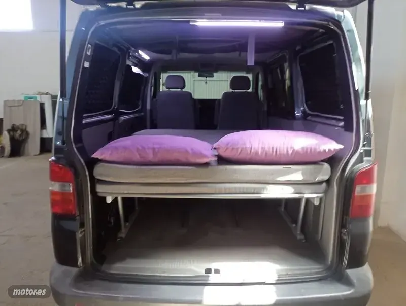 Usado VW Multivan California 105 CV (77 kW) 2008 Gris Monovolumen