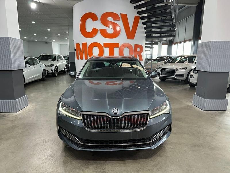 Usado Skoda Superb Ambition 219 CV (161 kW) 2020 Gris Familiar