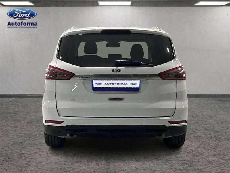 Usado Ford S-MAX Trend 120 CV (88 kW) 2017 Blanco Monovolumen