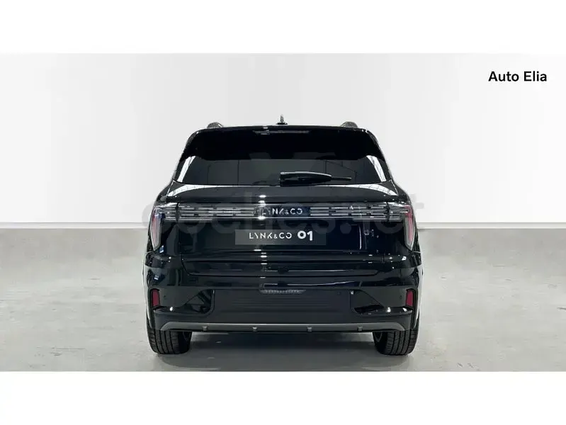 Usado Lynk & Co 01 276 CV (202 kW) 2025 Negro SUV