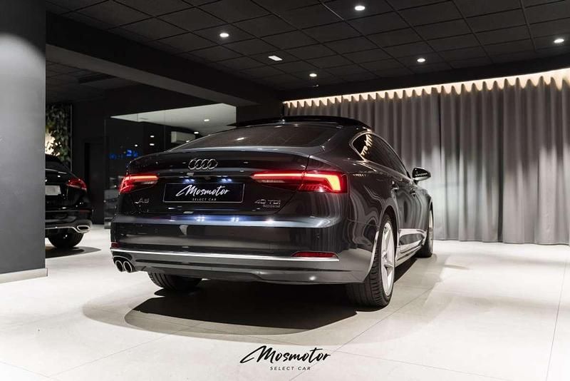 Usado Audi A5 Sportback Sport 190 CV (139 kW) 2019 Gris Utilitario