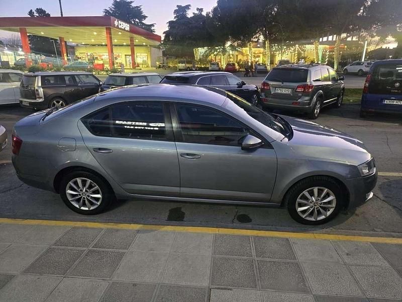 Usado Skoda Octavia GreenLine 110 CV (80 kW) 2013 Beige Utilitario