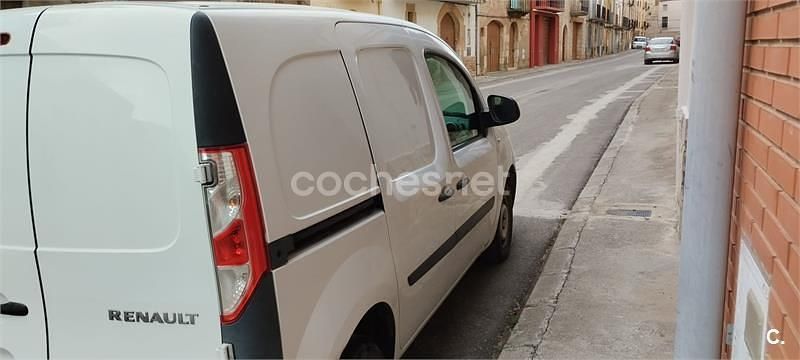 Usado Renault Kangoo 75 CV (55 kW) 2014 Blanco Monovolumen
