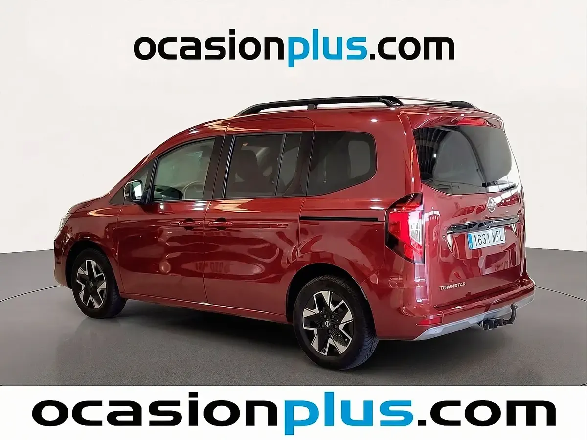 Usado Nissan Townstar Tekna 131 CV (96 kW) 2023 Rojo Familiar