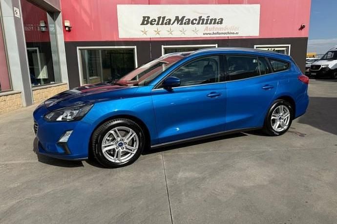 Usado Ford Focus Trend+ 121 CV (88 kW) 2022 Azul Familiar