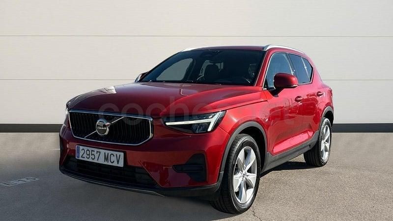 Usado Volvo XC40 Momentum 163 CV (119 kW) 2022 Rojo SUV