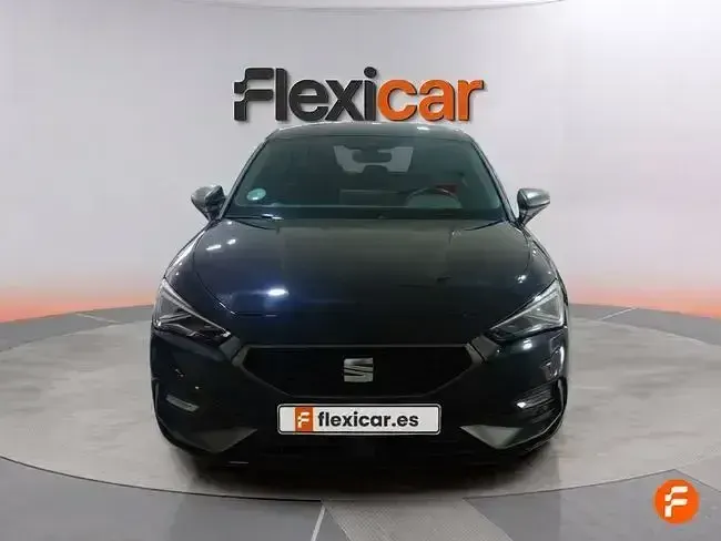 Usado Seat Leon FR 150 CV (110 kW) 2025 Negro Familiar