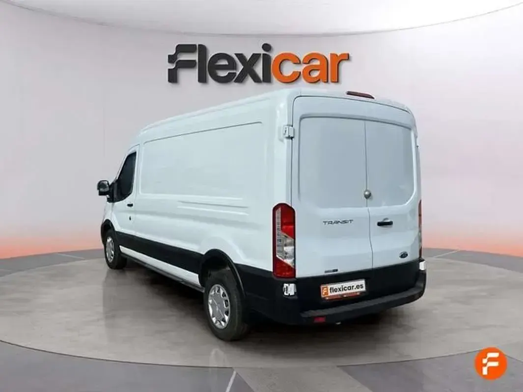 Usado Ford Transit 131 CV (96 kW) 2023 Blanco Van