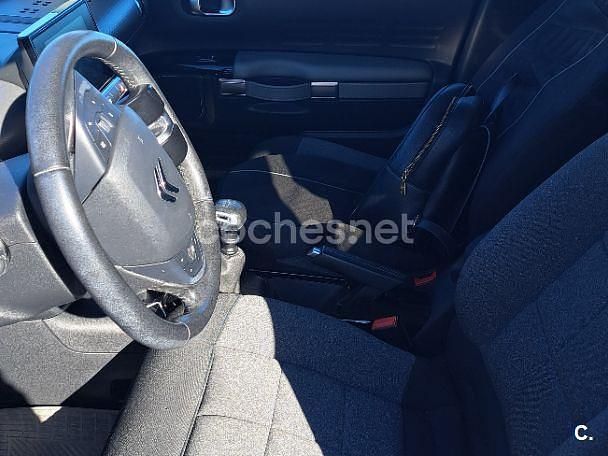 Usado Citroën C4 Cactus Business Class 102 CV (75 kW) 2019 Negro Utilitario