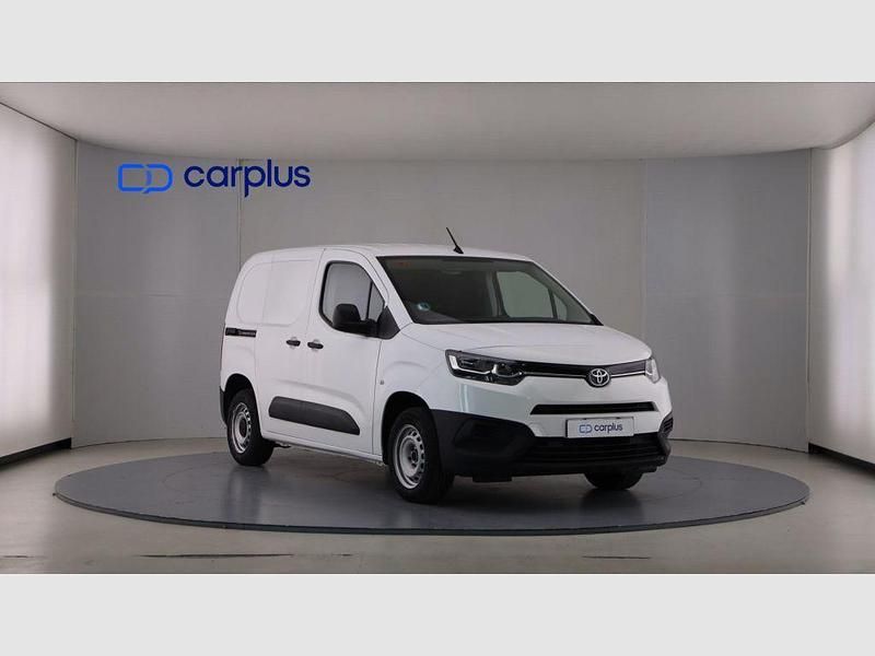 Usado Toyota Proace Business Edition 102 CV (75 kW) 2021 Arctic blanco sólido Monovolumen