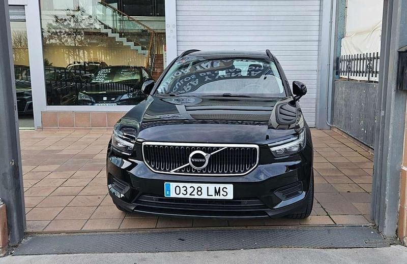 Usado Volvo XC40 Momentum 129 CV (94 kW) 2021 Negro SUV
