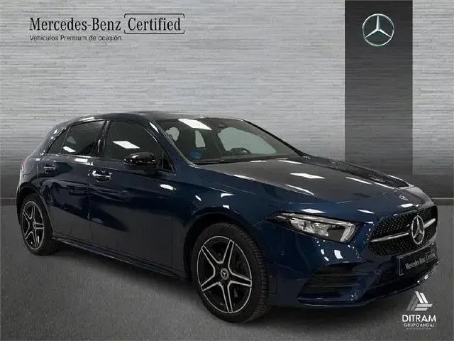 Usado Mercedes A250 218 CV (160 kW) 2023 Azul denim Berlina