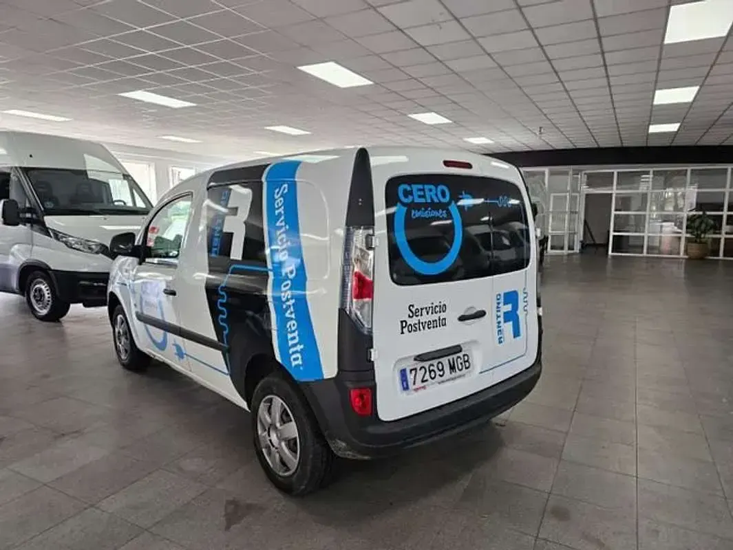 Usado Renault Kangoo 44 kW (60 CV) 2016 Blanco Monovolumen