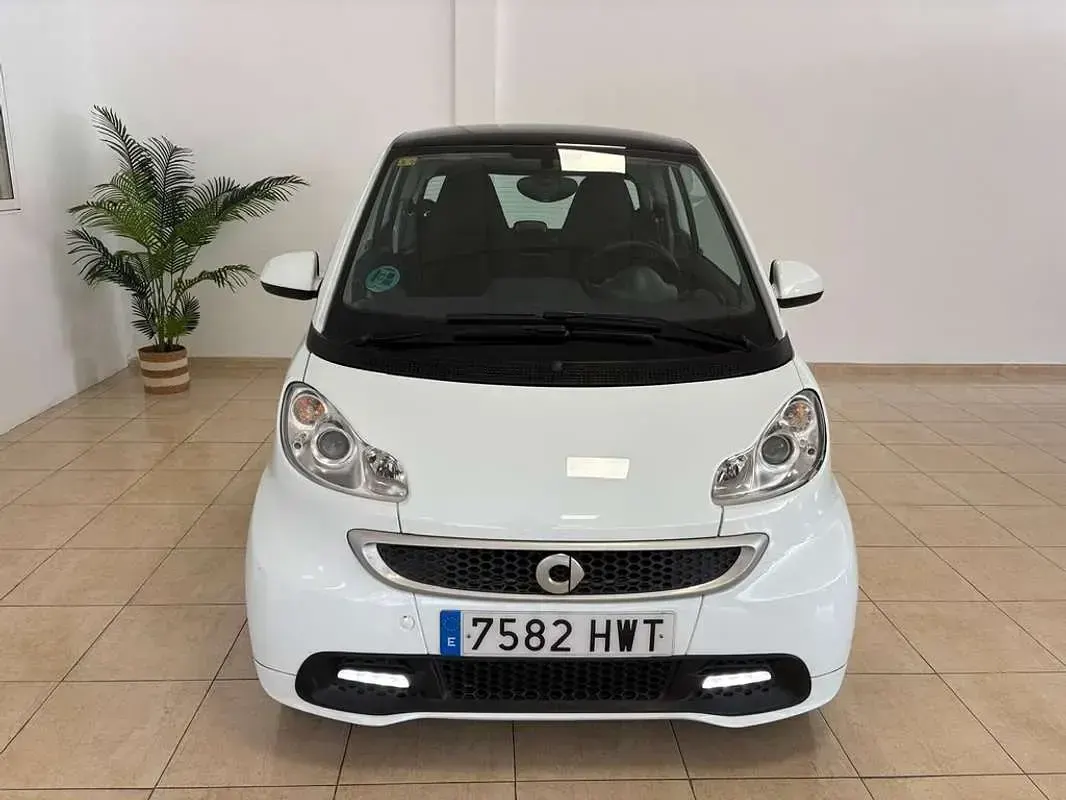 Usado Smart ForTwo Coupé 71 CV (52 kW) 2014 Blanco Coupe