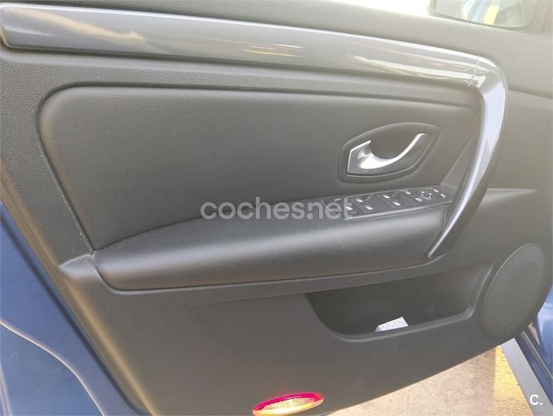 Usado Renault Laguna III GT 150 CV (110 kW) 2010 Azul Berlina