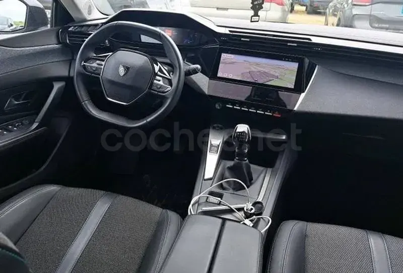 Usado Peugeot 308 SW Allure 130 CV (95 kW) 2023 Negro Familiar