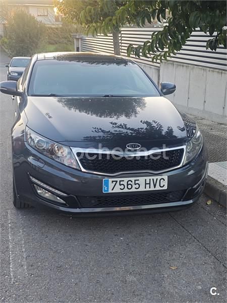 Usado Kia Optima 136 CV (100 kW) 2013 Gris / plata Berlina