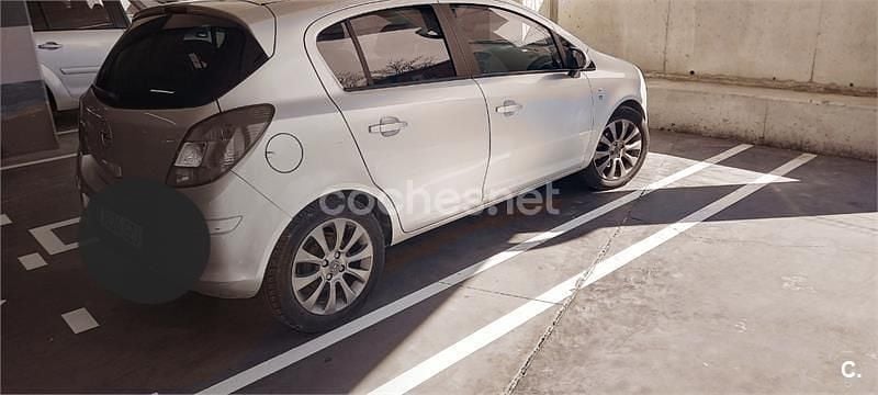 Usado Opel Corsa Selective 100 CV (73 kW) 2011 Gris / plata Utilitario