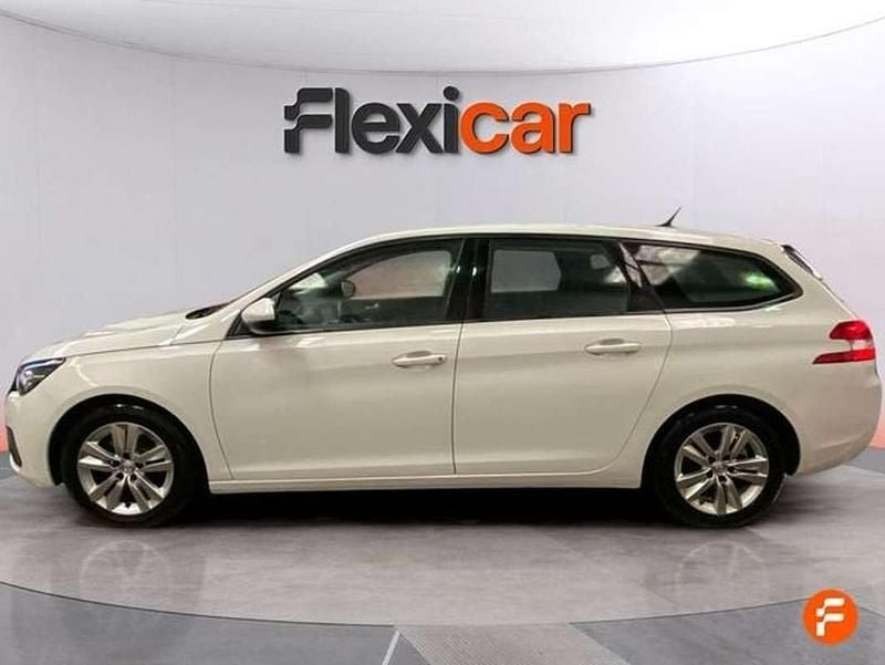 Usado Peugeot 308 SW Access 99 CV (72 kW) 2018 Blanco Familiar