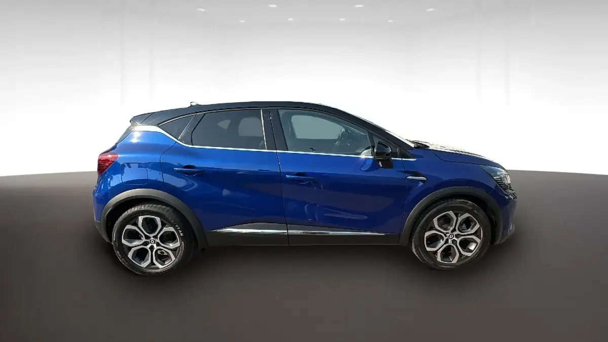 Usado Renault Captur 140 CV (102 kW) 2022 Azul con techo negro SUV