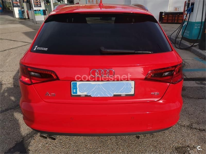 Usado Audi A3 Advanced 150 CV (110 kW) 2015 Rojo Berlina