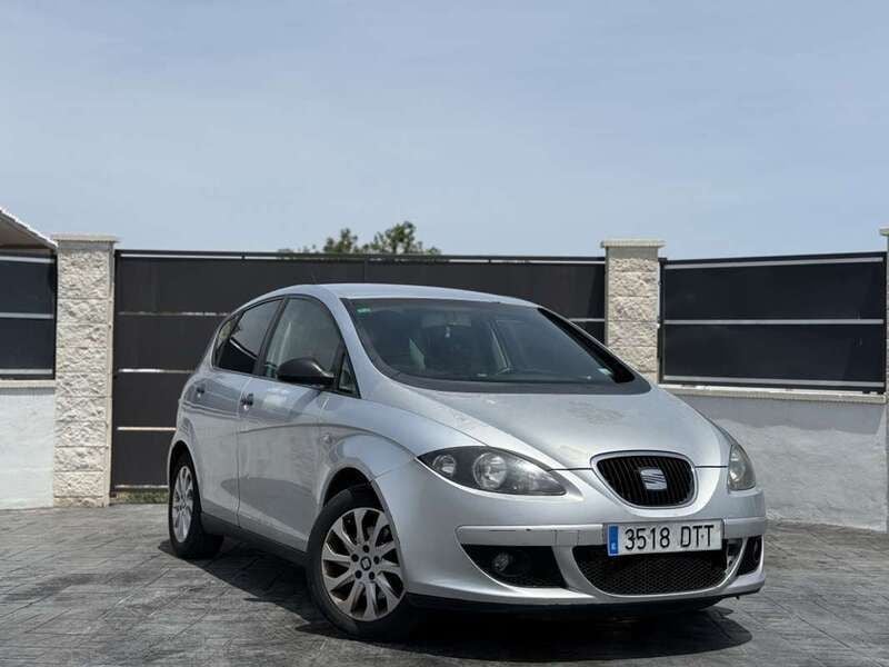 Gris Usado 2005 Seat Altea Reference Monovolumen | 2999 € (Precio justo) - Imagen 1/4