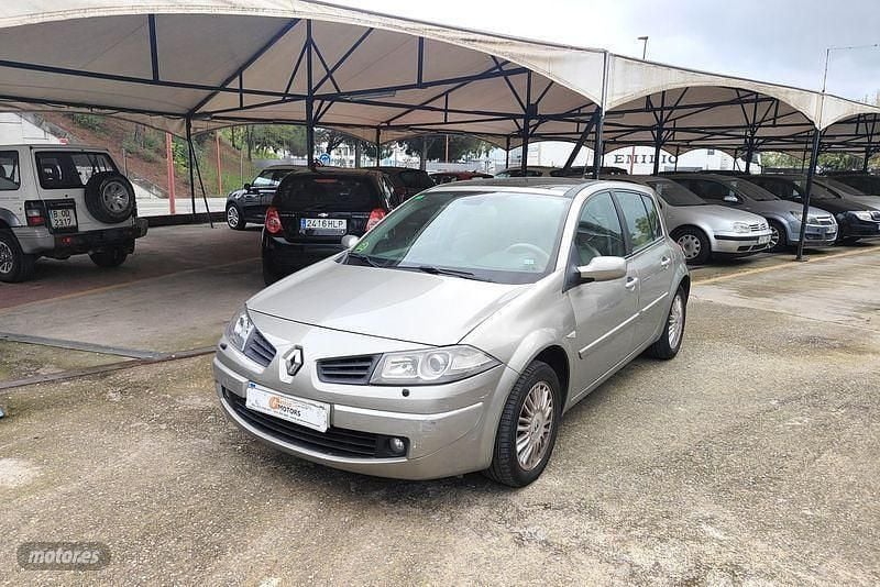 Usado Renault Mégane II Expression 131 CV (96 kW) 2007 Bronce Berlina