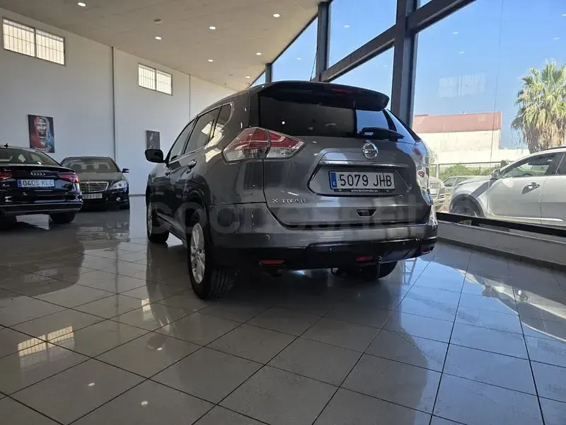 Usado Nissan X-Trail Tekna 130 CV (95 kW) 2016 Gris / plata SUV