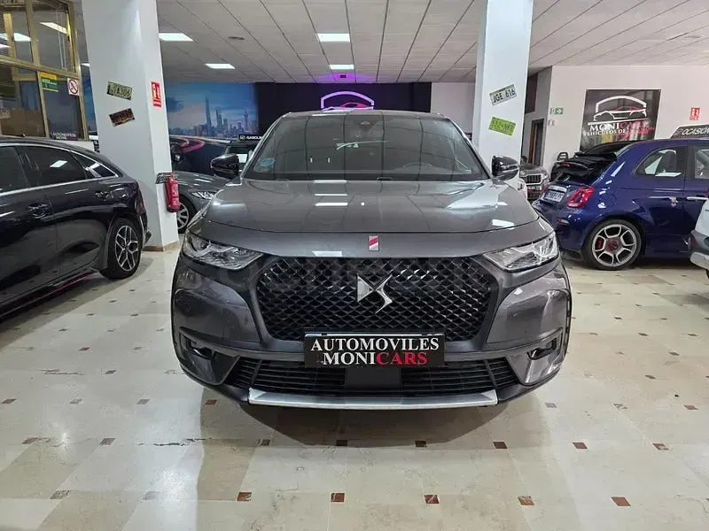 Usado DS Automobiles DS7 Crossback 130 CV (95 kW) 2022 Gris / plata SUV