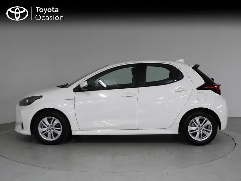 Usado Toyota Yaris Hybrid Active 116 CV (85 kW) 2021 Blanco Berlina