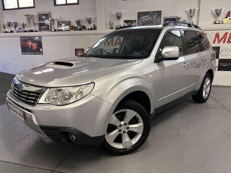 Plateado Usado 2010 Subaru Forester SUV | 6450 € - Imagen 1/4
