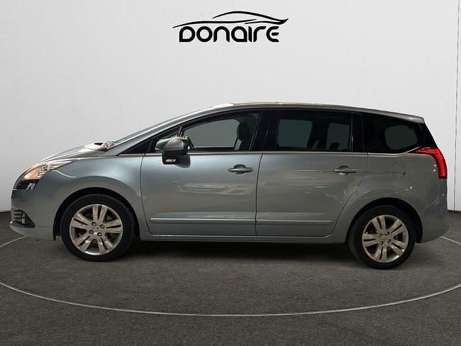 Usado Peugeot 5008 Sport 156 CV (114 kW) 2010 Gris Monovolumen