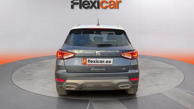 Używany Seat Arona FR 150 KM (110 kW) 2023 Szary SUV