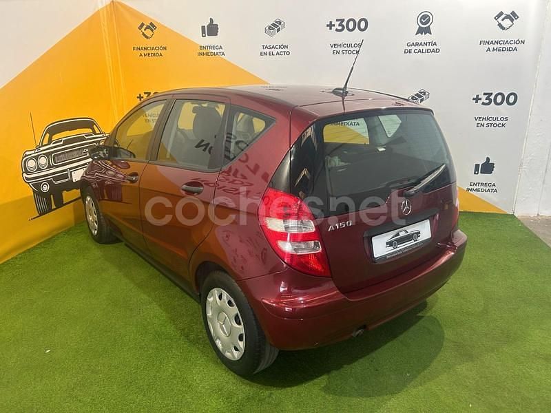 Usado Mercedes A150 Classic 95 CV (69 kW) 2007 Granate Monovolumen
