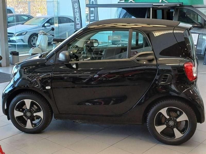 Usado Smart ForTwo Coupé 60 kW (82 CV) 2021 Negro Coupe