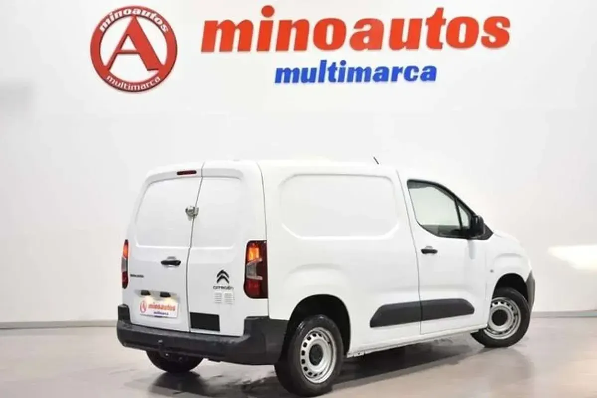 Usado Citroën Berlingo 101 CV (74 kW) 2021 Blanco Monovolumen