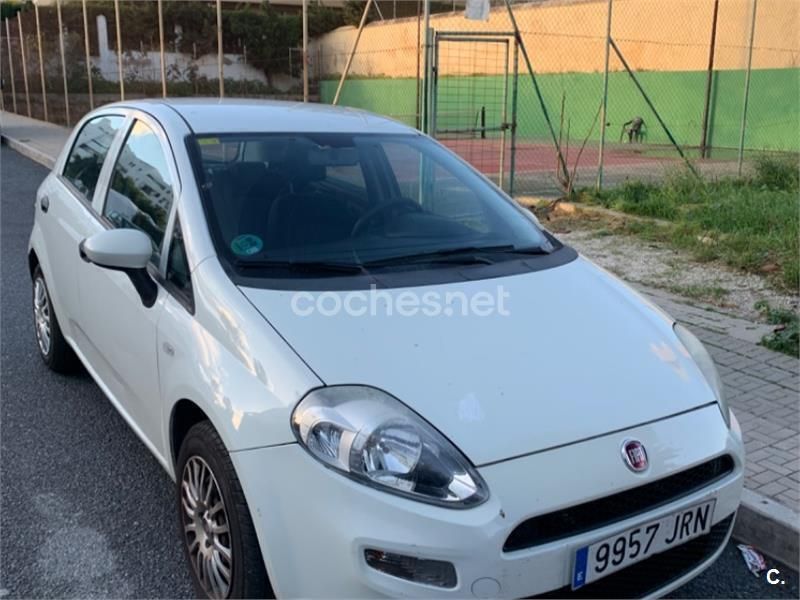 Blanco Usado 2016 Fiat Punto Pop Utilitario | 6500 € (Precio justo) - Imagen 1/4