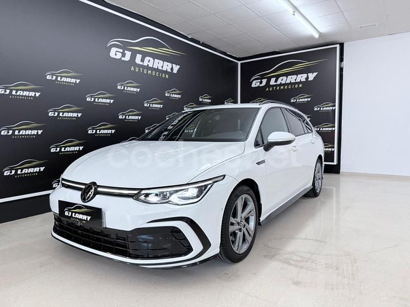 Blanco Usado 2023 VW Golf VIII R-line Familiar | 19.999 € (Precio justo) - Imagen 1/4