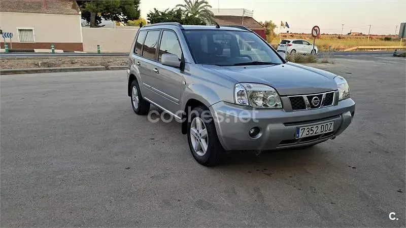 Usado Nissan X-Trail Comfort 136 CV (100 kW) 2002 Gris / plata SUV