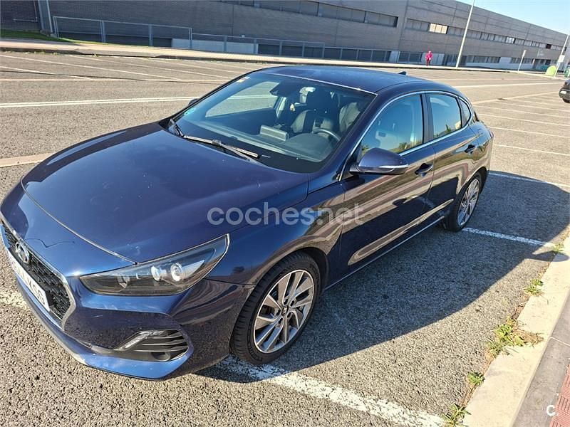 Azul Usado 2018 Hyundai i30 Berlina | 15.500 € (Buen precio) - Imagen 1/4