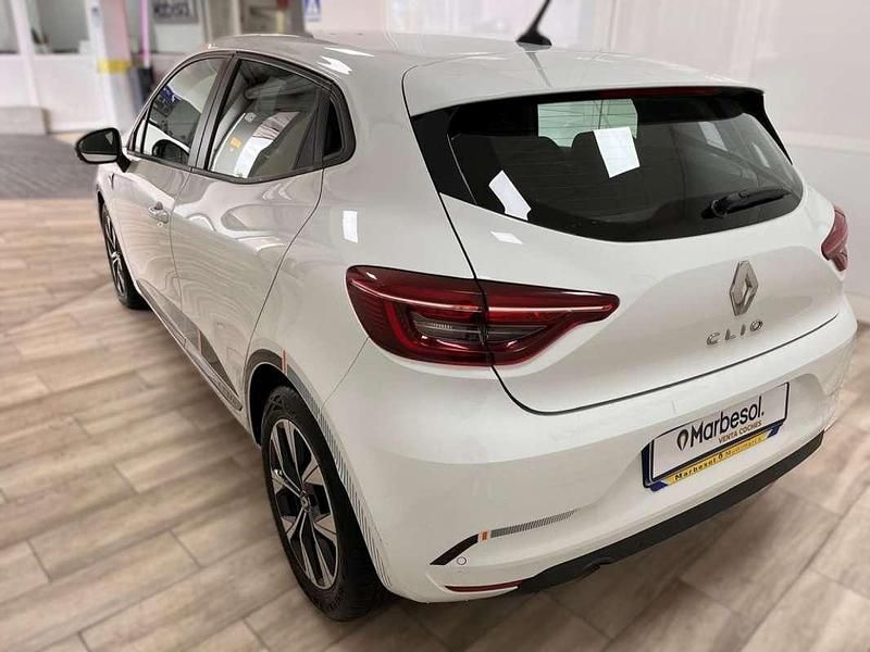 Usado Renault Clio V LIMITED 91 CV (66 kW) 2021 Blanco Utilitario