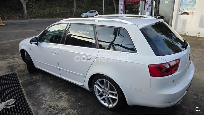 Usado Seat Exeo Sport 143 CV (105 kW) 2010 Blanco Familiar