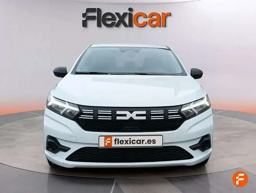 Usado Dacia Sandero Essentiel 67 CV (49 kW) 2025 Blanco Berlina