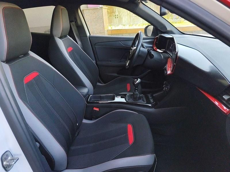 Usado Opel Mokka GS Line 130 CV (95 kW) 2021 Blanco SUV