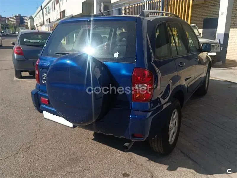 Usado Toyota RAV4 Luna 125 CV (91 kW) 2004 Azul SUV