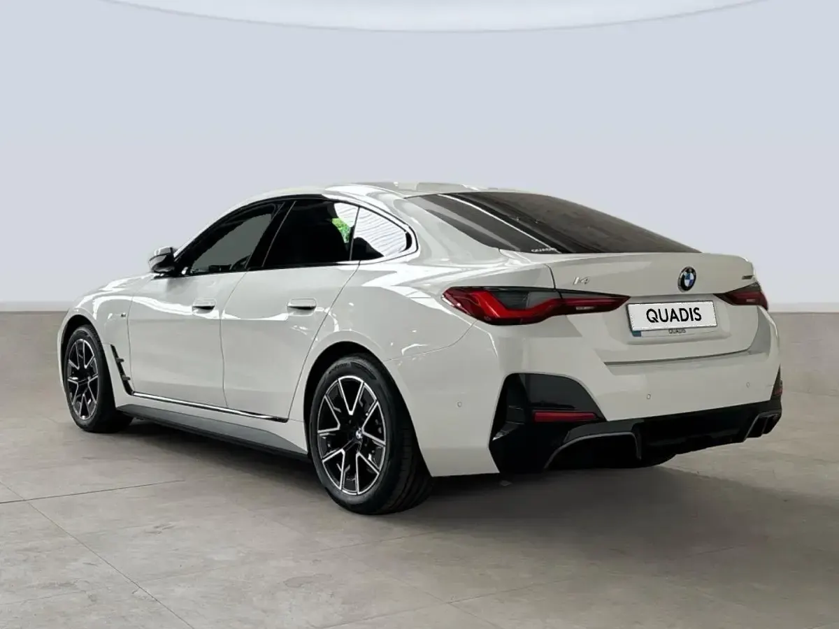 Usado BMW i4 Comfort Edition 250 kW (340 CV) 2026 Blanco Berlina